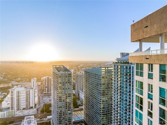 Building Photo - 1080 Brickell Ave