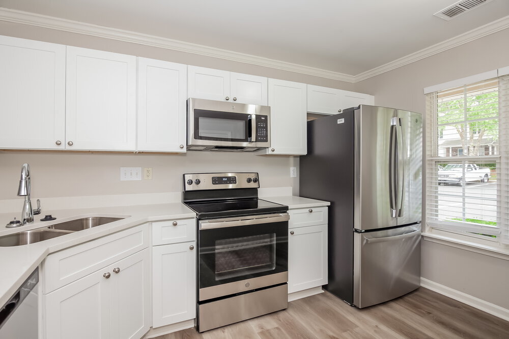 Building Photo - 10552 English Setter Way