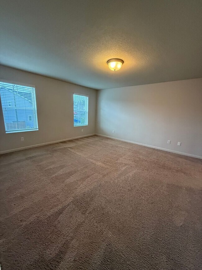 Building Photo - Impressive North Plains Home Backing to Protected Green Space – Move-In Ready!