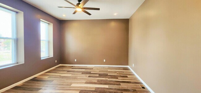 Building Photo - Stylish 3-Bedroom First-Floor Apartment with Modern Finishes