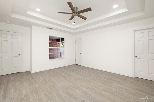 Building Photo - 309 N 36th Ln