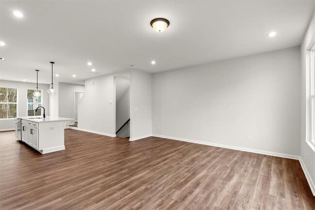 Building Photo - 741 Payton Ln