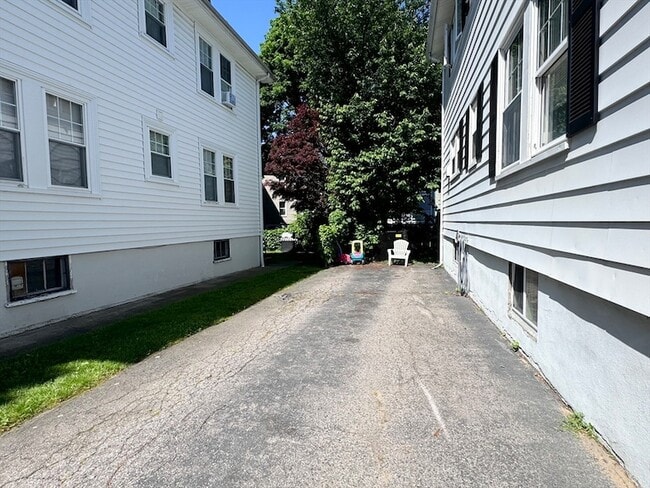 Building Photo - 42 Flett Rd