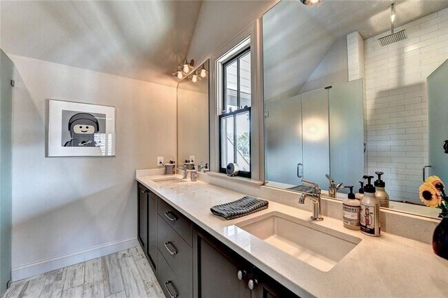 Building Photo - 2555 Brook Run
