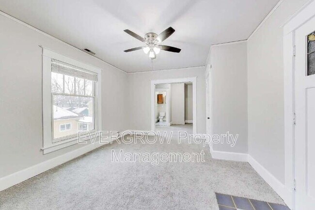 Building Photo - 945 Woodruff Place Middle Dr