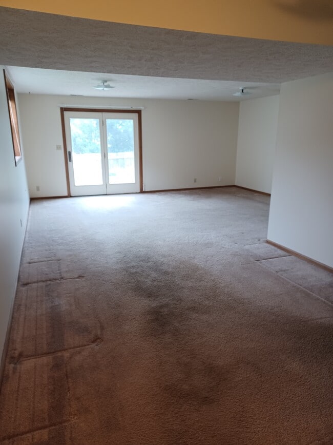 Building Photo - 4130 S 58th St