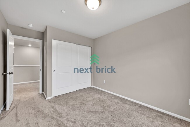 Building Photo - 3 Bed, 2.5 Bath Beautiful Townhouse Available for Rent!