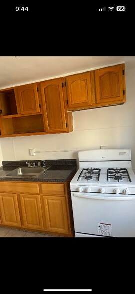 Building Photo - 40 Ellington St