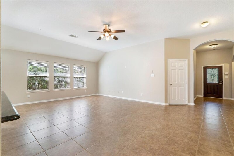 Building Photo - 139 N Hawkhurst Cir