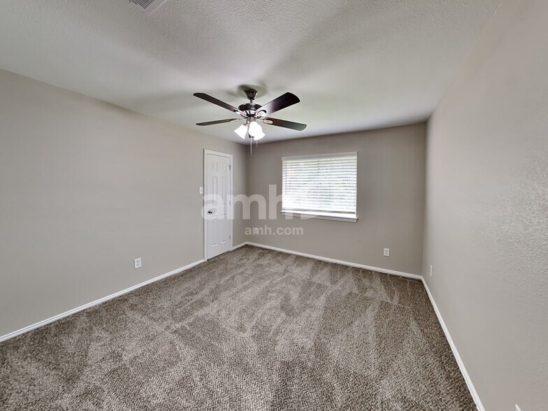 Building Photo - 21851 Whispering Forest Dr