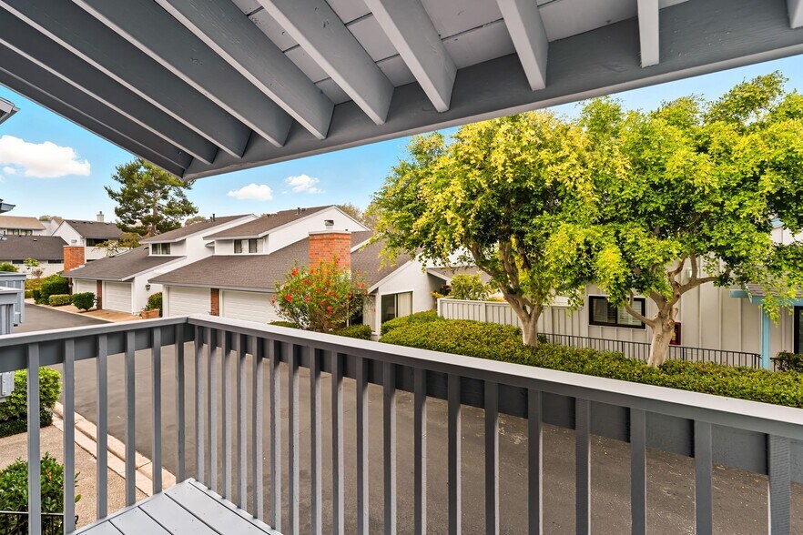 Building Photo - 8246 Caminito Modena