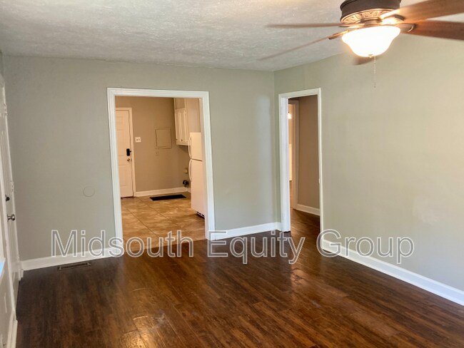 Building Photo - 54 Monroe Ave