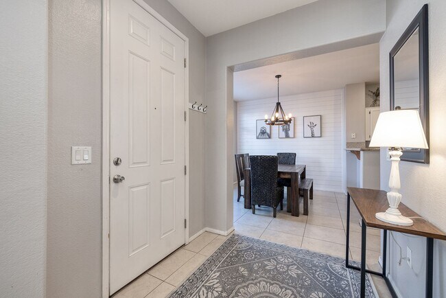 Building Photo - FULLY FURNISHED 2 BEDROOM CONDO IN THE NW WITH ATTACHED 2 CAR GARAGE