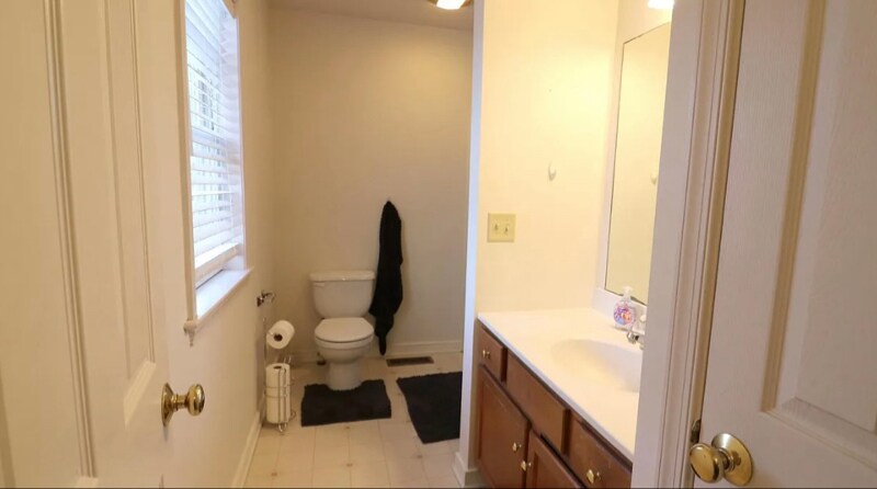 Building Photo - 641 Chickadee Dr