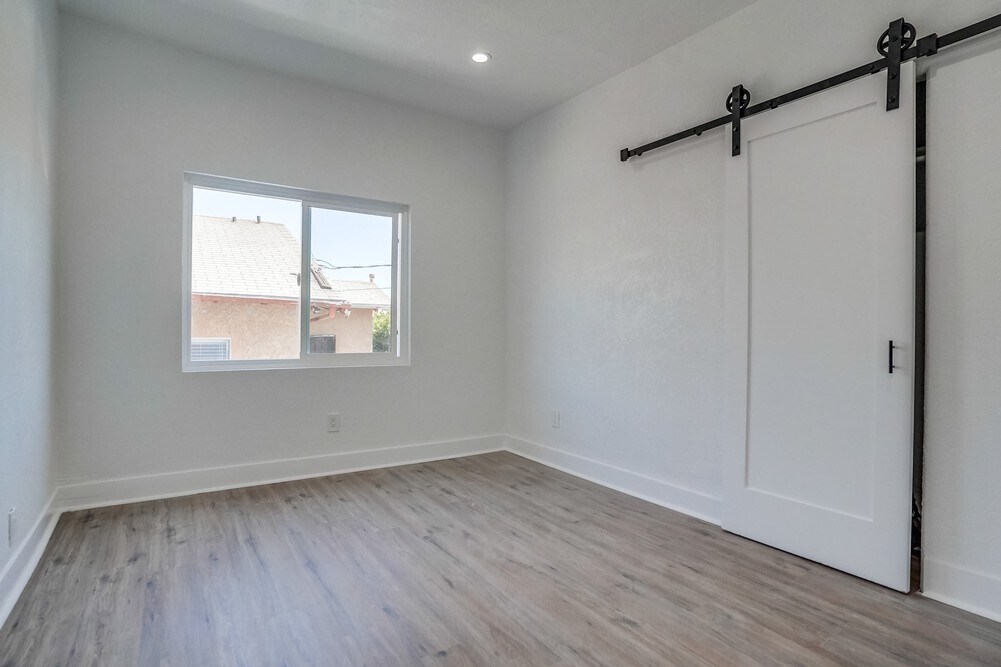 Building Photo - 2708 Cincinnati St