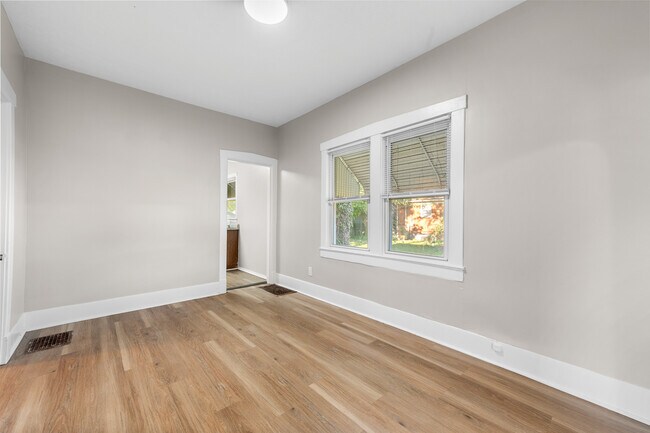Building Photo - 3424 Hale Ave