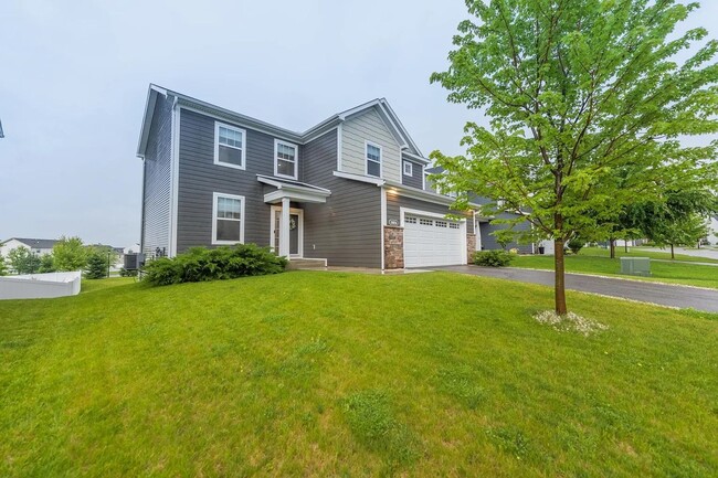 Building Photo - Beautifully updated lakeville 4 bedroom available for lease!