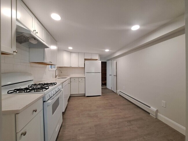 Building Photo - 6304 Liebig Ave