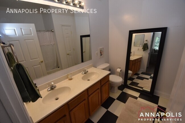 Building Photo - 2155 Scotts Crossing Ct