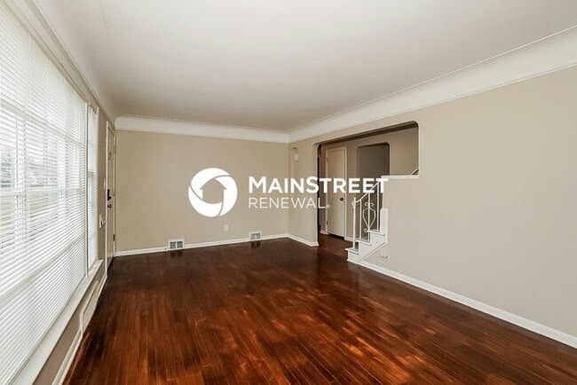 Building Photo - 3 Bedroom Pet-Friendly Home in CLEVELAND, ...