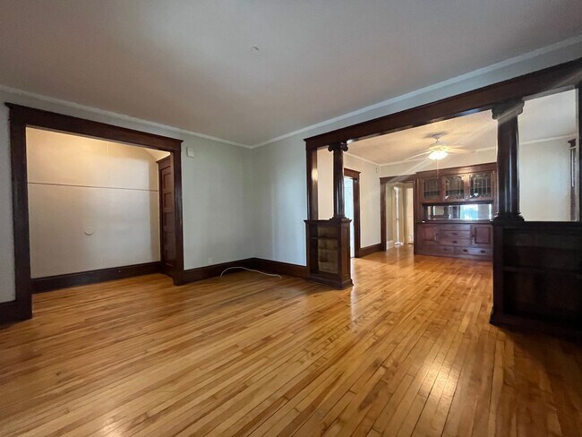 Building Photo - This spacious 3-bedroom lower level duplex...