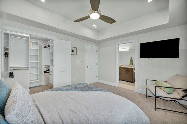 Building Photo - Mid-Town Modern Gem With EV Charger