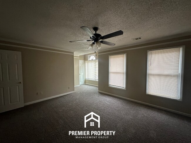 Building Photo - 8842 Aspen View Cove