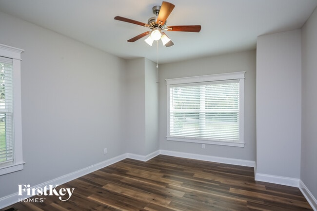 Building Photo - 3641 Cochran Rd