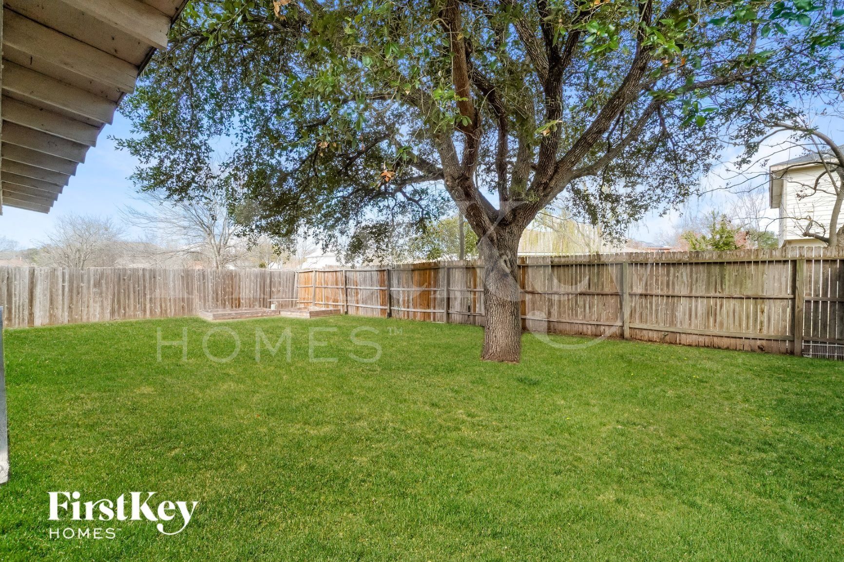 Building Photo - 5122 Lakebend E Dr