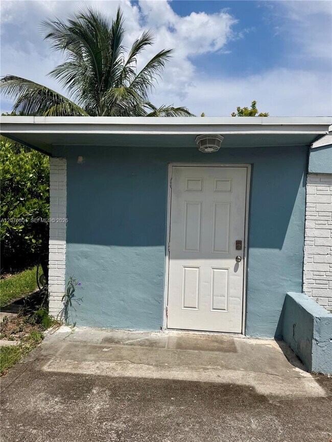 Building Photo - 1309 S 23rd Ave