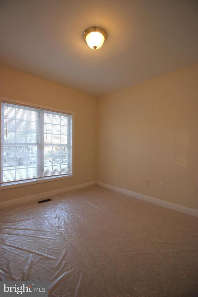 Building Photo - 14 Stratford Hall Ct