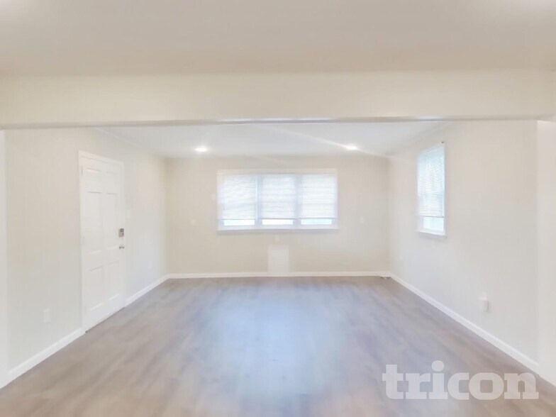 Building Photo - 34 Fahnestock Rd