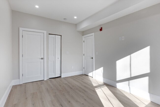 Building Photo - 279 Shawmut Ave