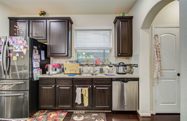 Building Photo - 2702 Fairfield Bend Pl