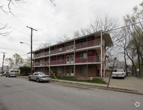 Building Photo - 1015 N 47th Ave