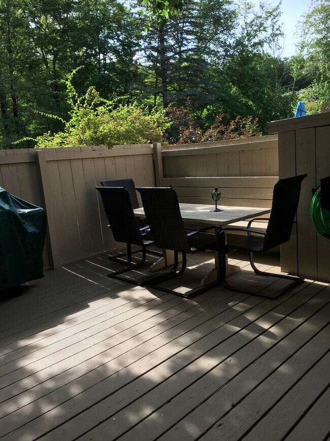 Private Courtyard - 883 Weirs Blvd