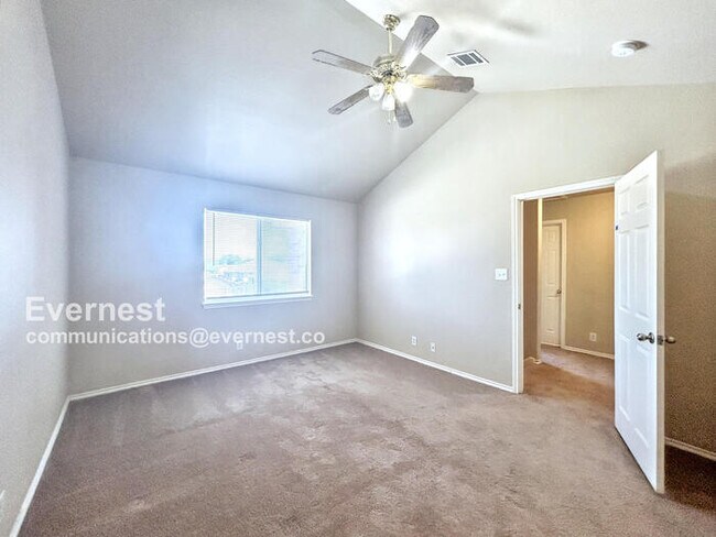 Building Photo - 3017 Douglas Fir Dr