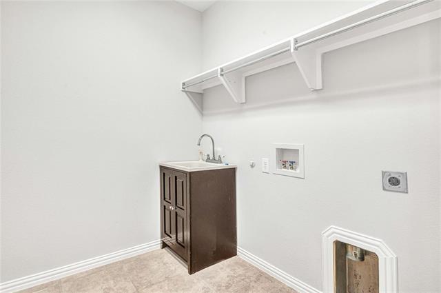 Building Photo - 631 Kirby Dr