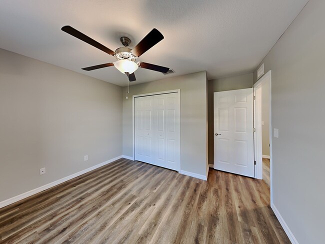 Building Photo - 515 SW 21St Ln