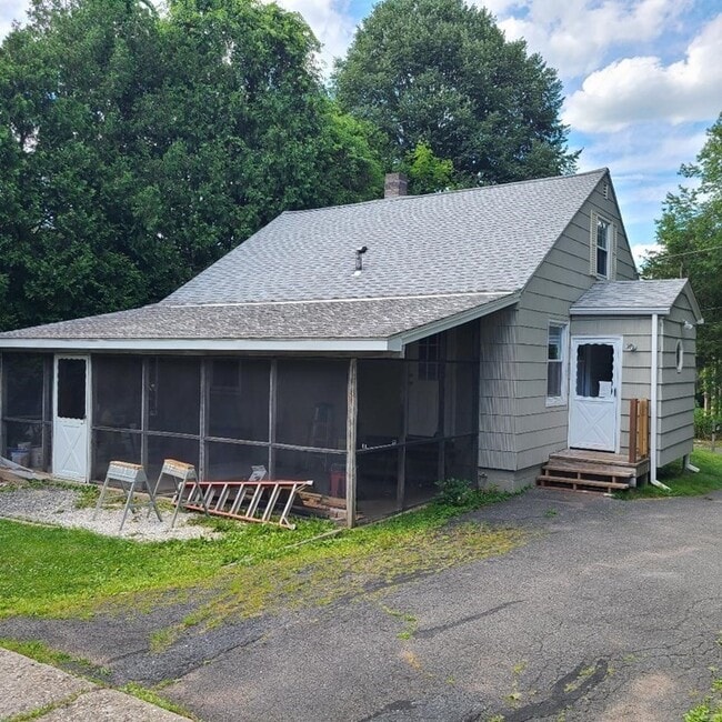 Building Photo - 22 Haig Ave