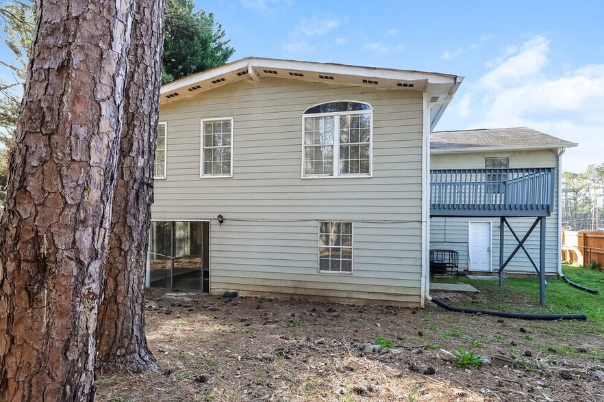 Building Photo - 6405 Beethoven Cir