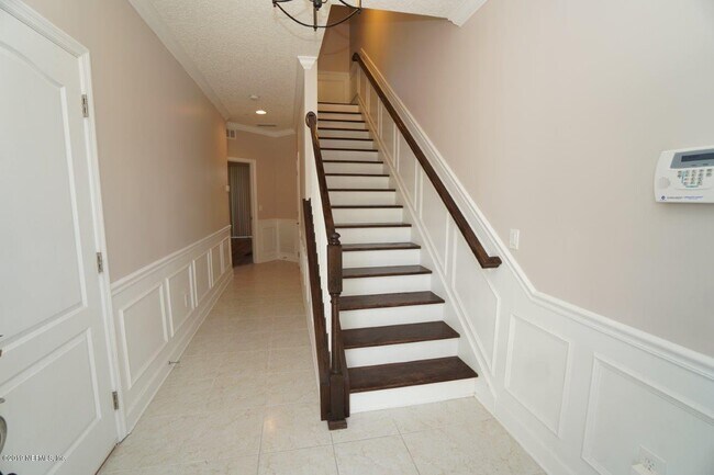 Building Photo - 4314 Ellipse Dr