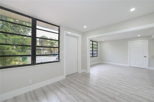 Building Photo - 6518 Miami Lakes Dr