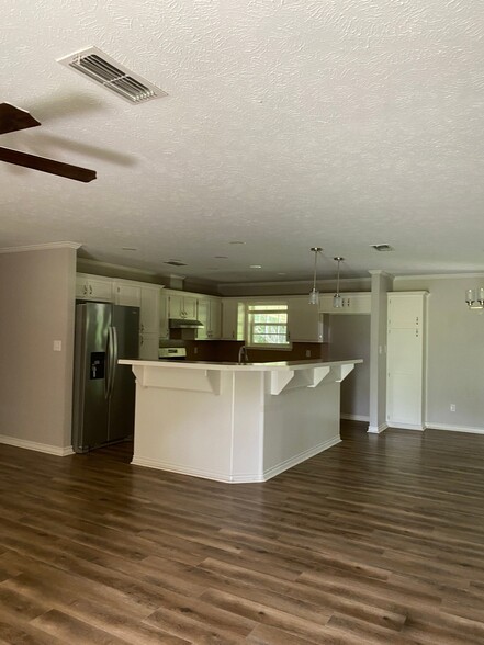 Building Photo - 720 Tennessee Acres Dr