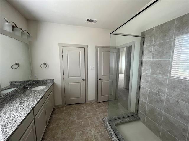 Building Photo - 7200 San Saba Dr