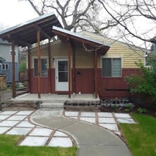 Building Photo - 716 Maple St