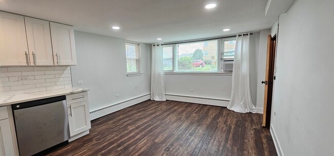 Building Photo - 2444 N 78th Ave
