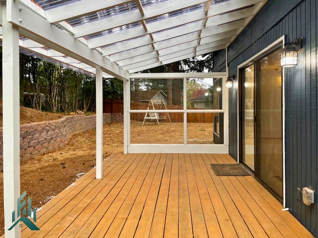 Building Photo - 3-bedroom, 2-bathroom house in Witham Hill