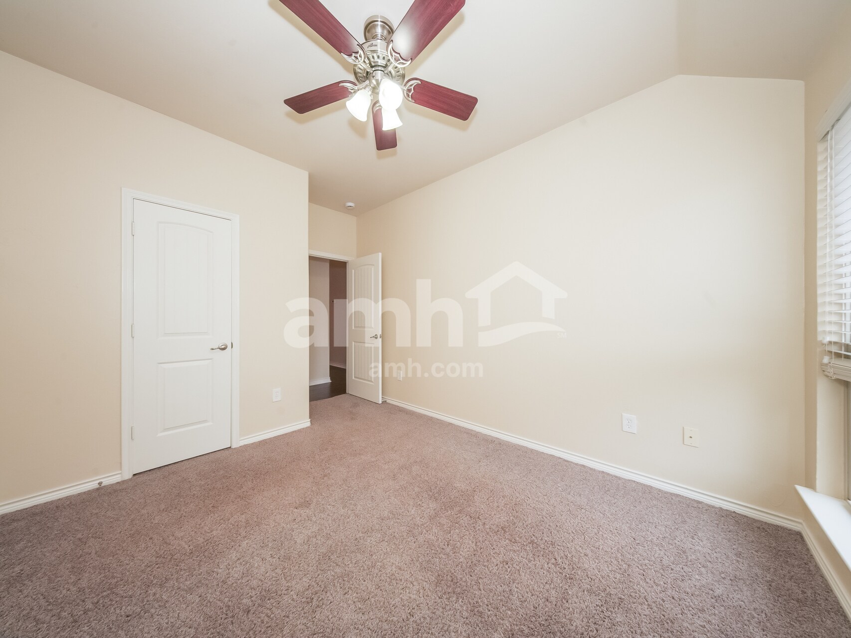 Building Photo - 16304 Fair Winds Way