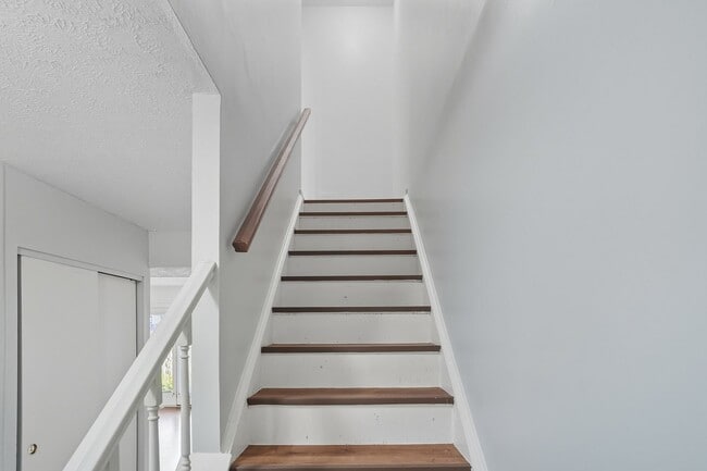 Building Photo - Three Bedroom Condo in West Chester!